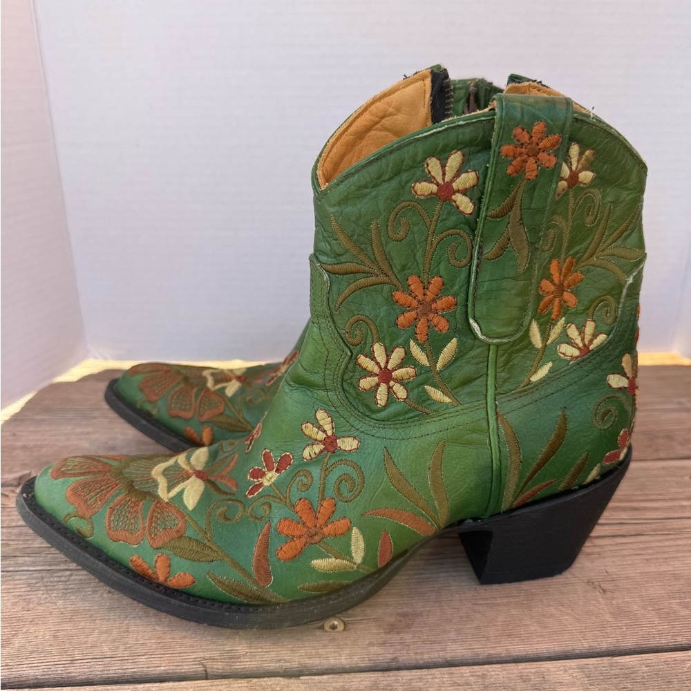 Old Gringo Green Floral Embroidered Ankle Boots - Picture 3 of 7